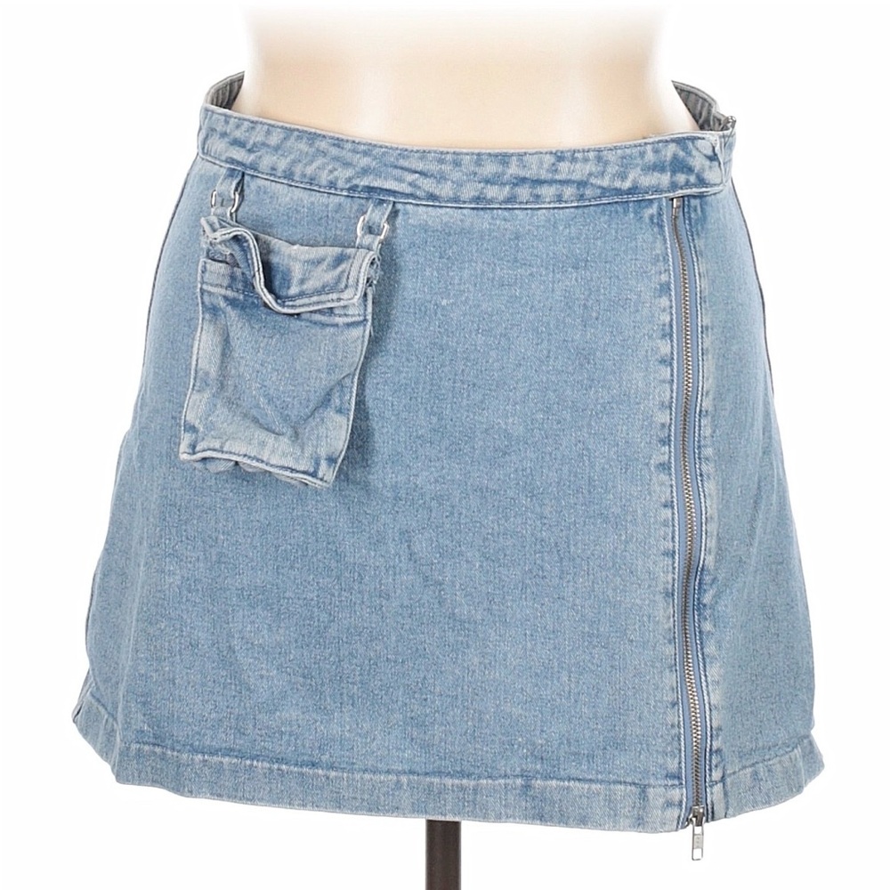 Delias Light Wash Denim Mini Skirt with Side Zip and Removable Pocket